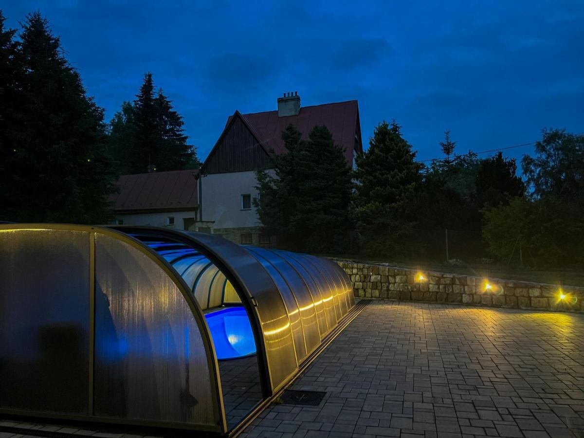 Guest House Luft Sneznik エクステリア 写真